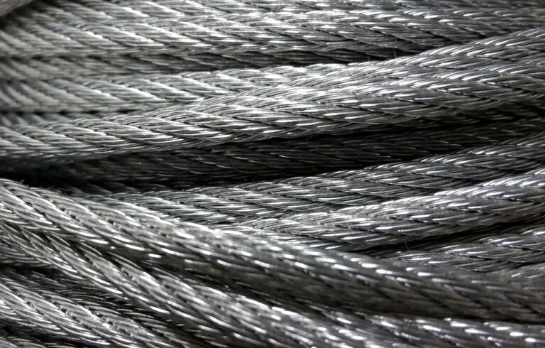 Choosing bonsai wire: gauge and material